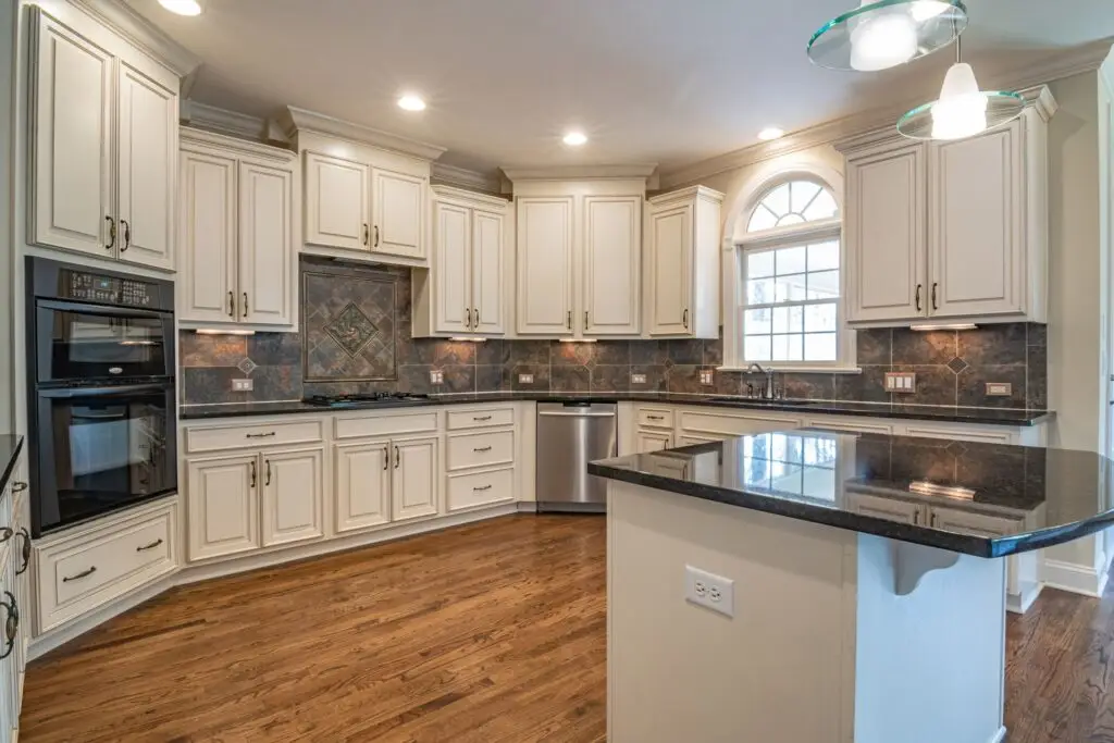 French Provincial Homes Kitchen